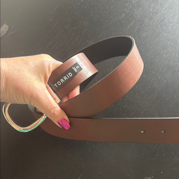 Torrid Black/Brown Reversible Silver Belt with Sturdy D-Shape Buckle | Size 2 - Picture 2 of 3